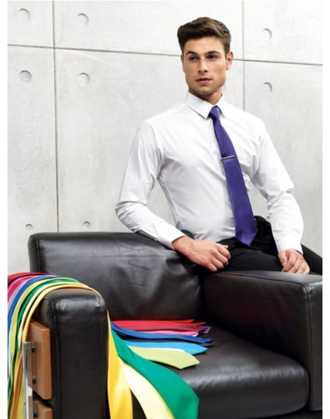 krawatte model couch farben